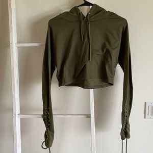Long sleeve Croptop with hood